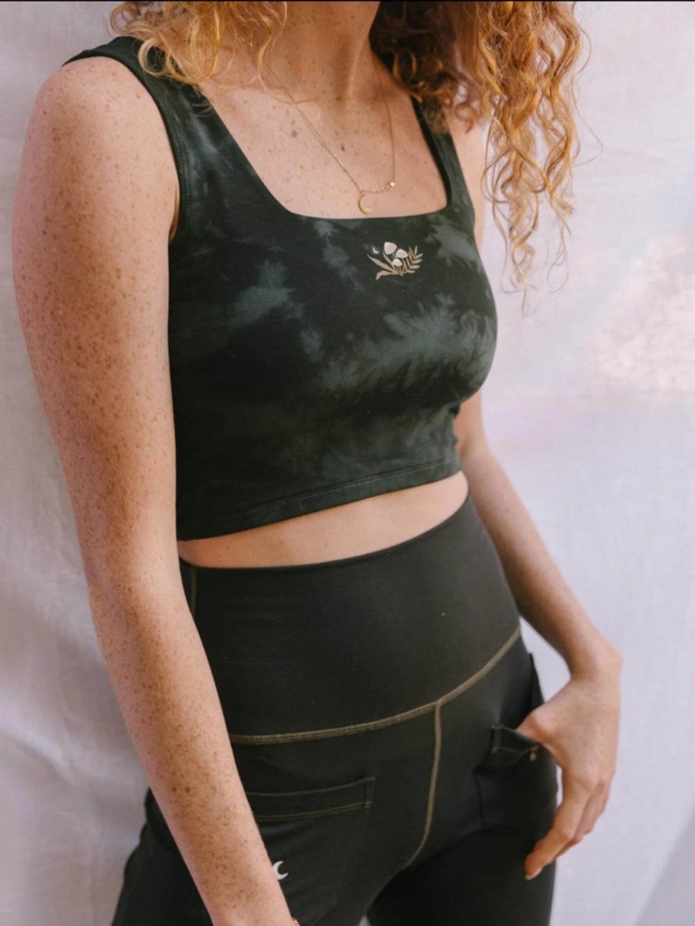 PURUSHA PEOPLE MUSHROOM TANK, BRAND NEW, SUSTAINABLE, FOREST FIBER SMALL BATCH - Picture 2 of 8